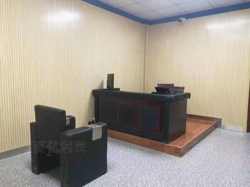木質(zhì)審訊桌